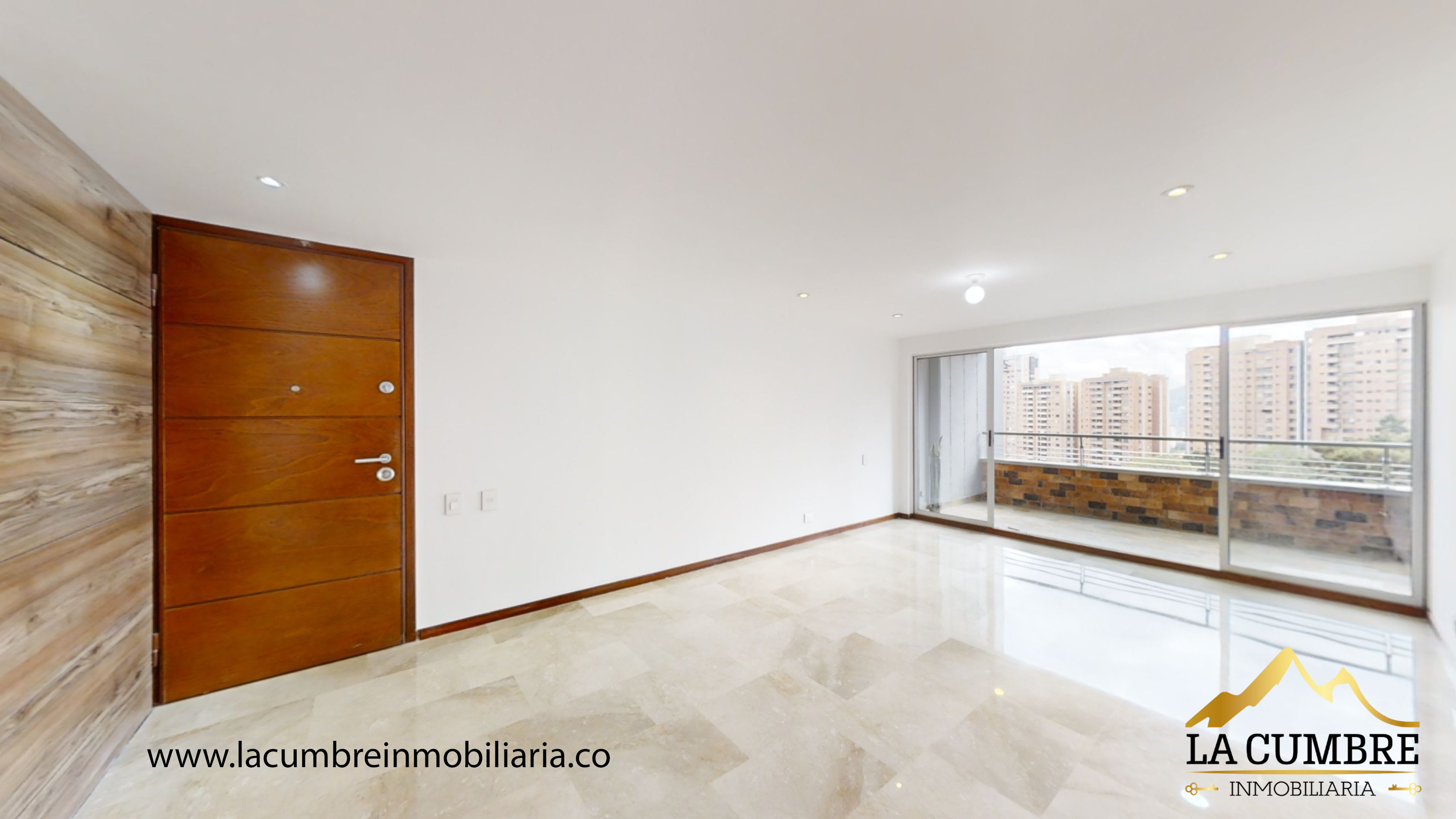Apartamento de 3 alcobas en arriendo en Los Balsos, Medellín, 133 m² · foto 2 de 12