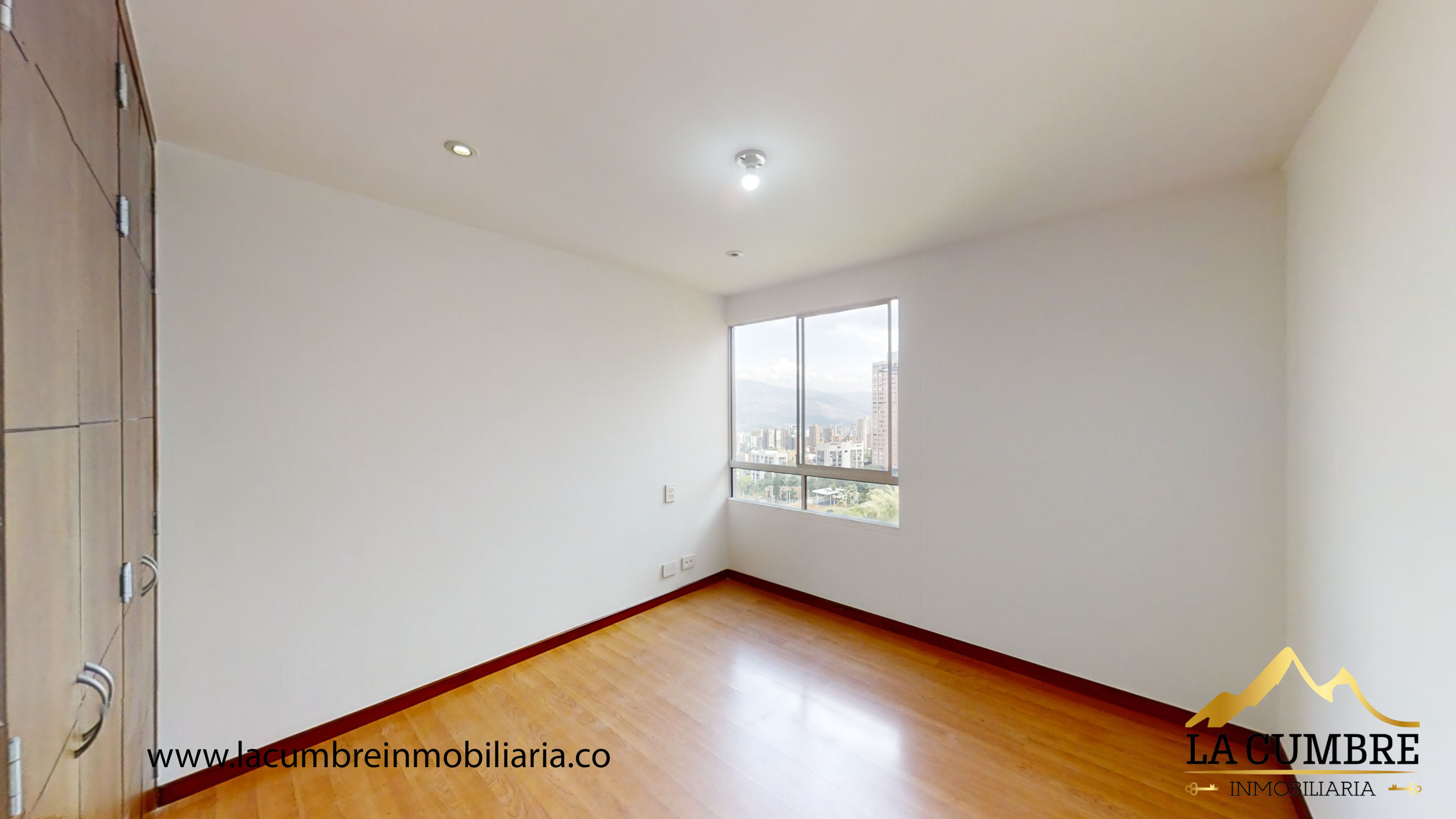 Apartamento de 3 alcobas en arriendo en Los Balsos, Medellín, 133 m² · foto 7 de 12