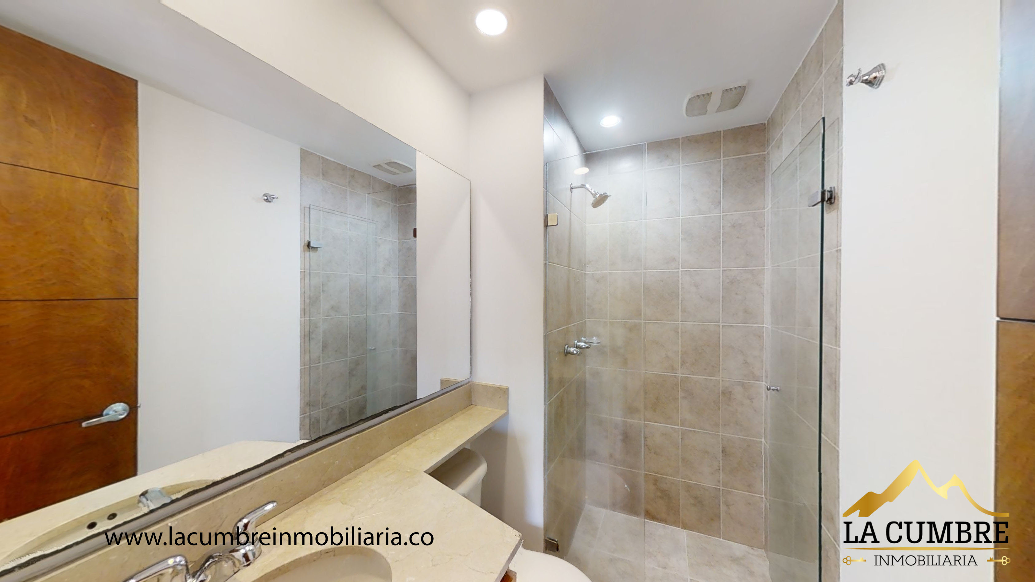 Apartamento de 3 alcobas en arriendo en Los Balsos, Medellín, 133 m² · foto 9 de 12