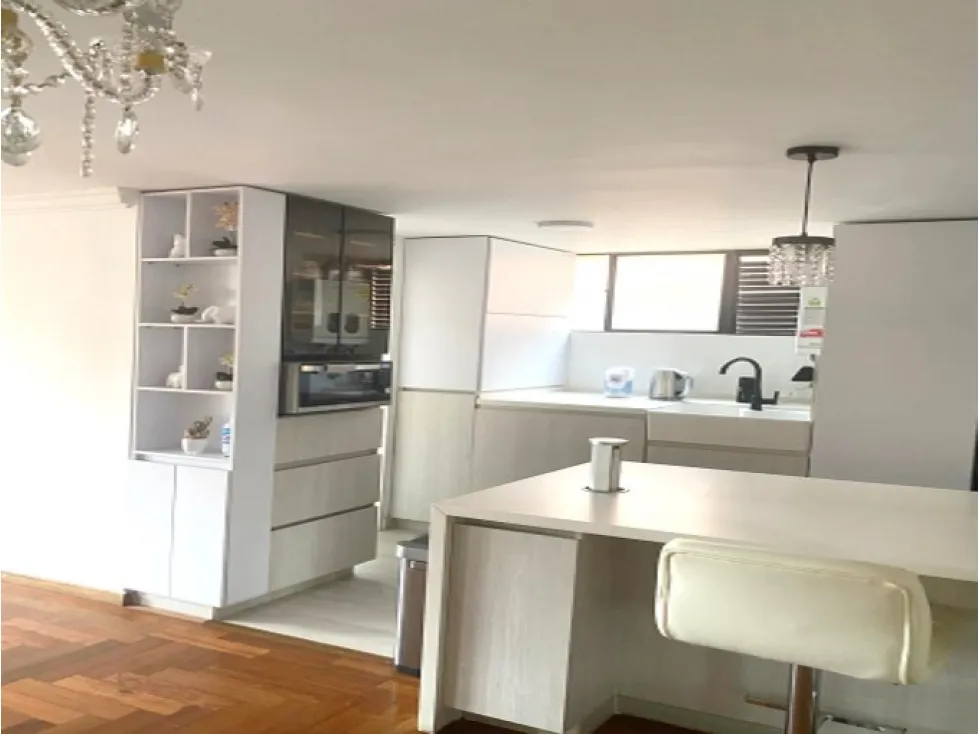 Apartamento de 3 alcobas en venta en Patio Bonito, Medellín, 244 m² · foto 2 de 14