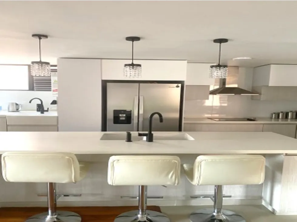 Apartamento de 3 alcobas en venta en Patio Bonito, Medellín, 244 m² · foto 4 de 14