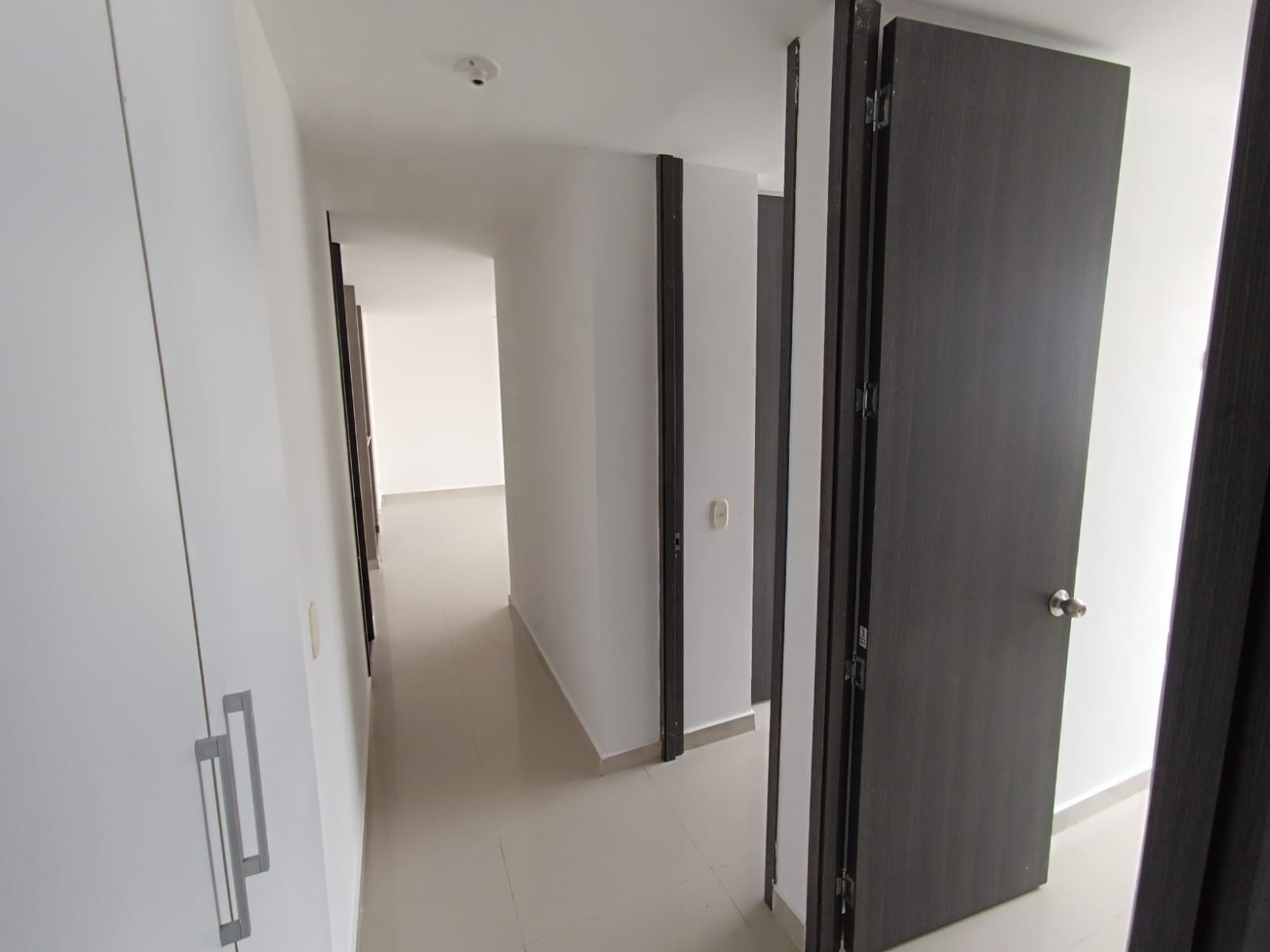 Apartamento de 3 alcobas en venta en Picaleña Y Mirolindo, Ibagué, 73 m² · foto 21 de 24