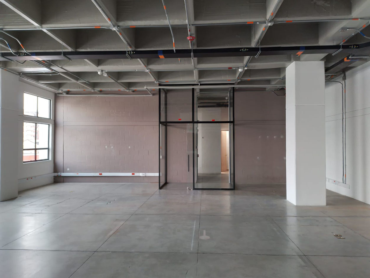 Oficina en arriendo en Perpetuo Socorro, Medellín, 1300 m² · foto 13 de 20