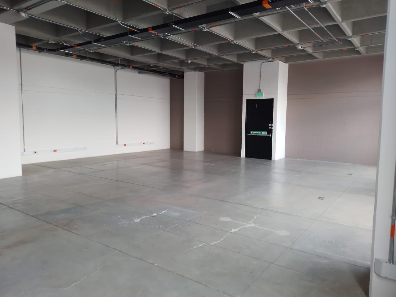 Oficina en arriendo en Perpetuo Socorro, Medellín, 1300 m² · foto 15 de 20