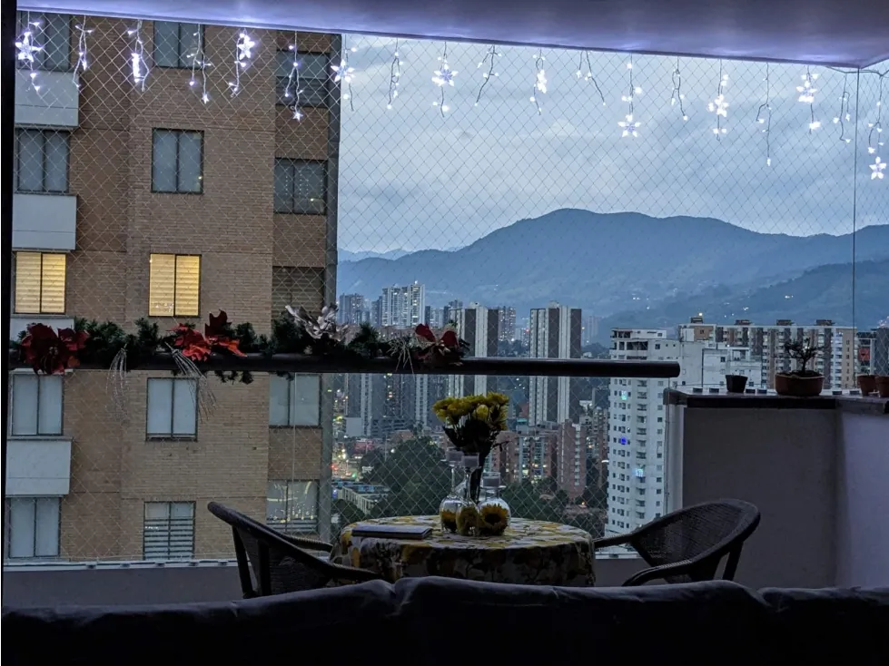 Apartamento de 3 alcobas en venta en Vegas De San Jose, Sabaneta, 103 m² · foto 4 de 9