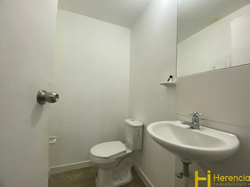 Local en arriendo en Campo Amor, Medellín, 30 m² · foto 8 de 8