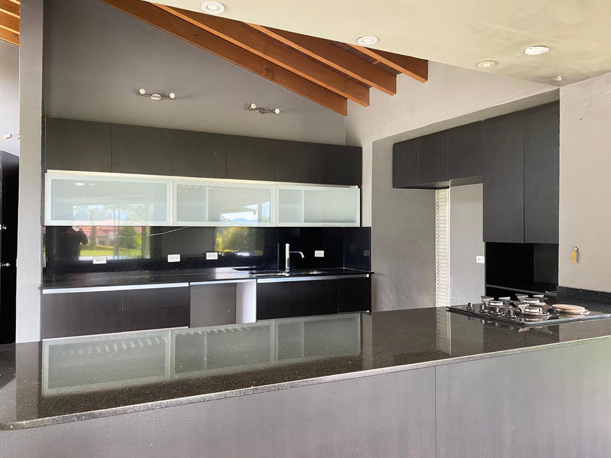 Casa de 3 alcobas en venta en El Carmen De Viboral, El Carmen de Viboral, 345 m² · foto 4 de 19