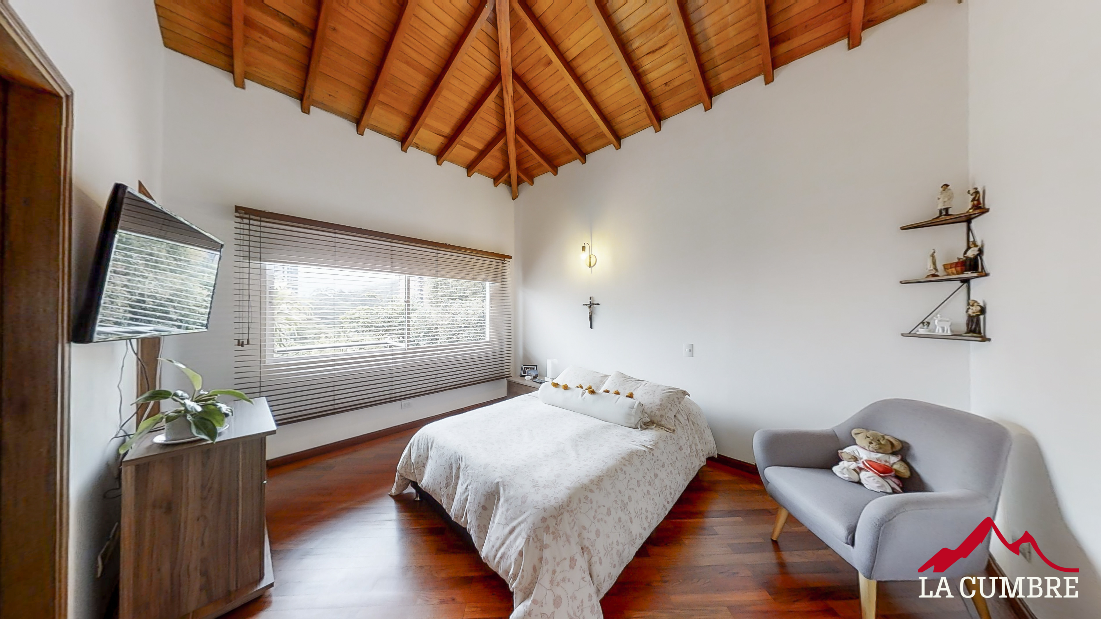 Casa en arriendo en El Poblado, Medellín · foto 15 de 18