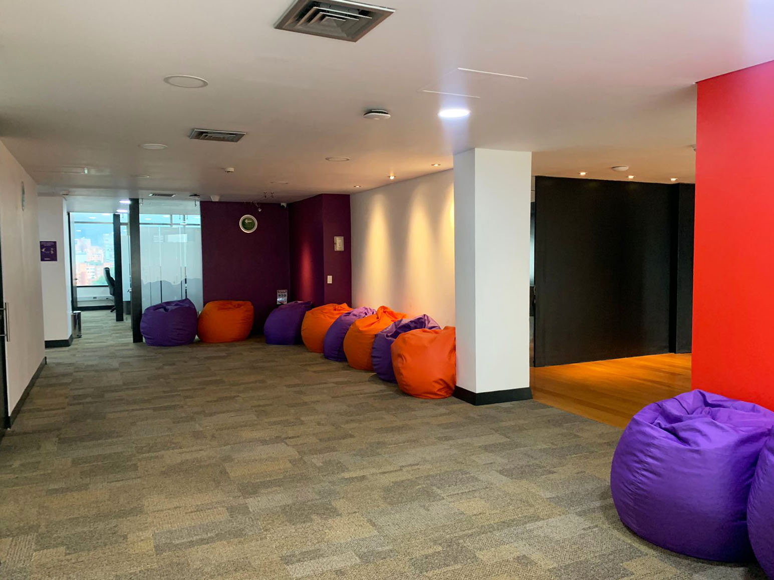 Oficina en venta en Astorga, Medellín, 620 m² · foto 17 de 19