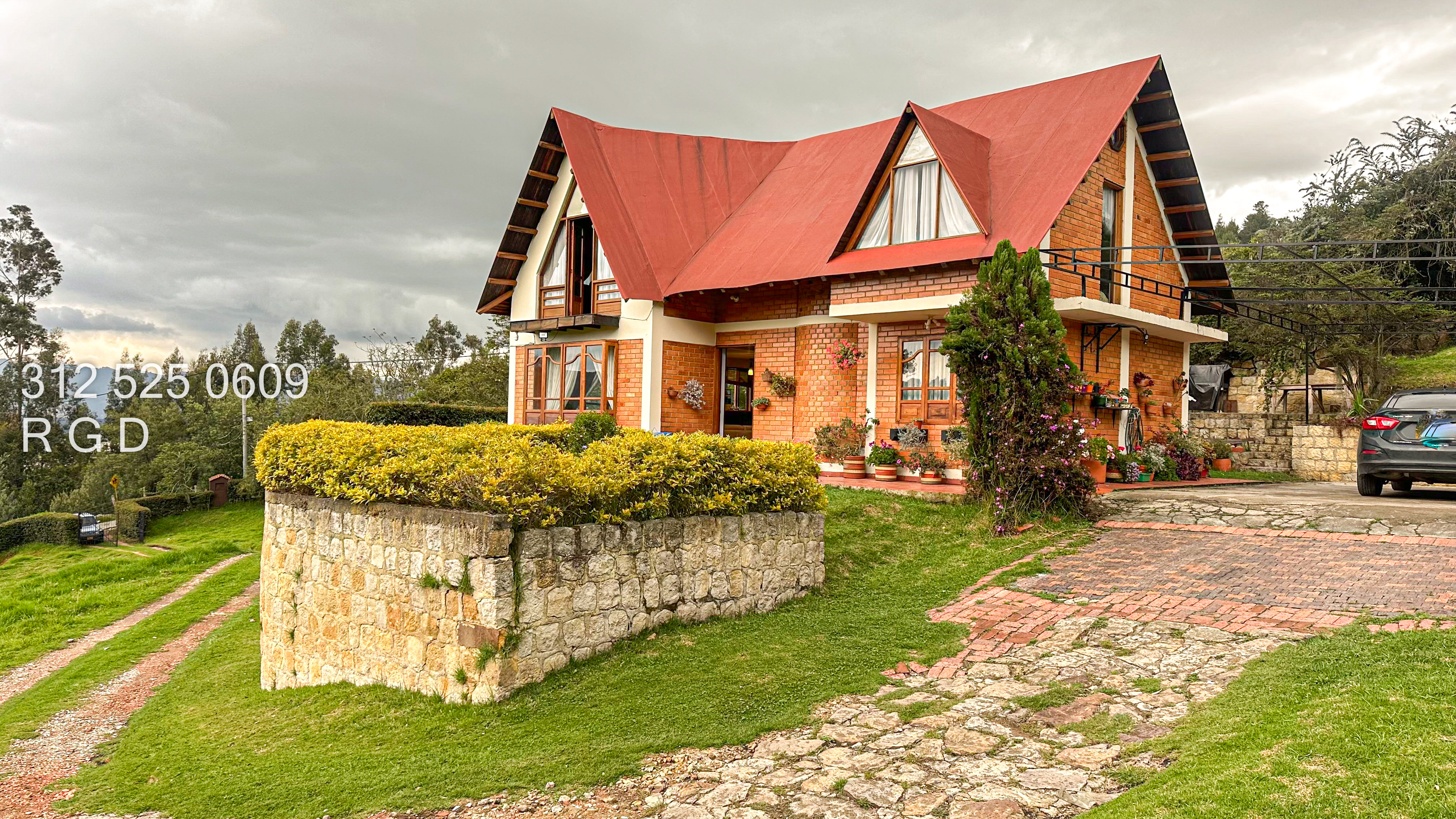 Casa de 3 alcobas en venta en Centro, Sopó · foto 2 de 24