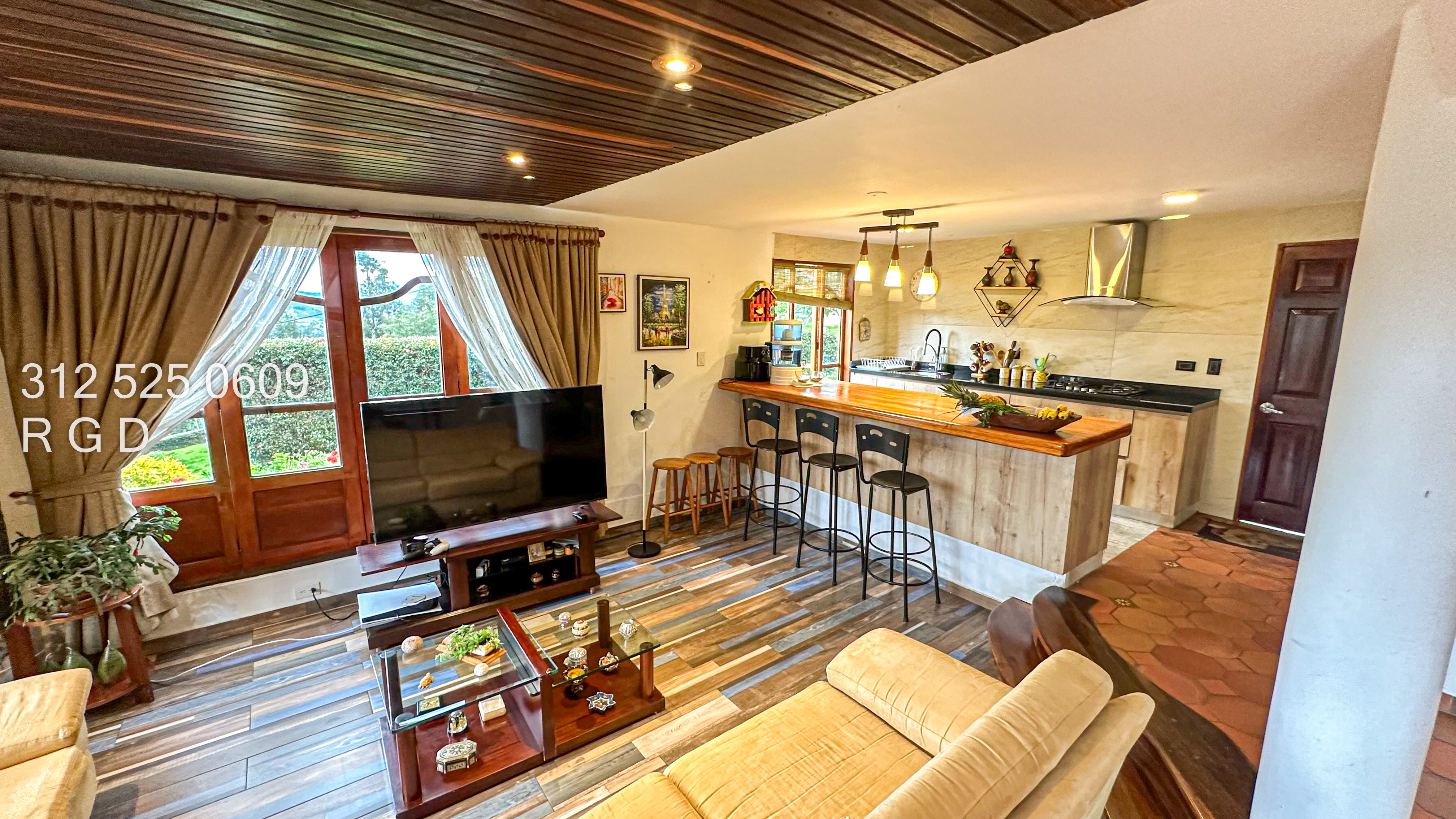 Casa de 3 alcobas en venta en Centro, Sopó · foto 4 de 24