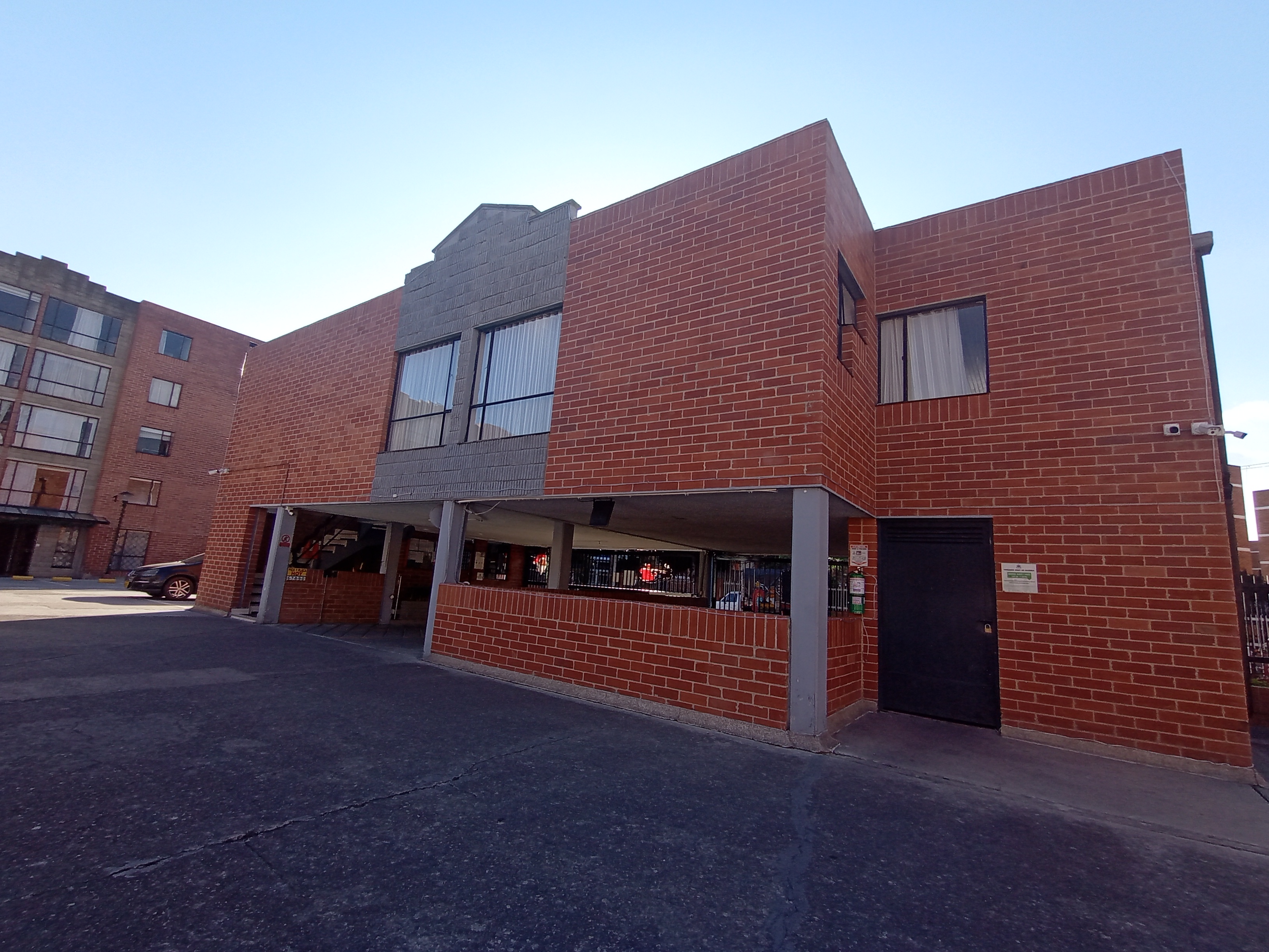 Apartamento en venta en Granada Norte, Bogotá · foto 2 de 20