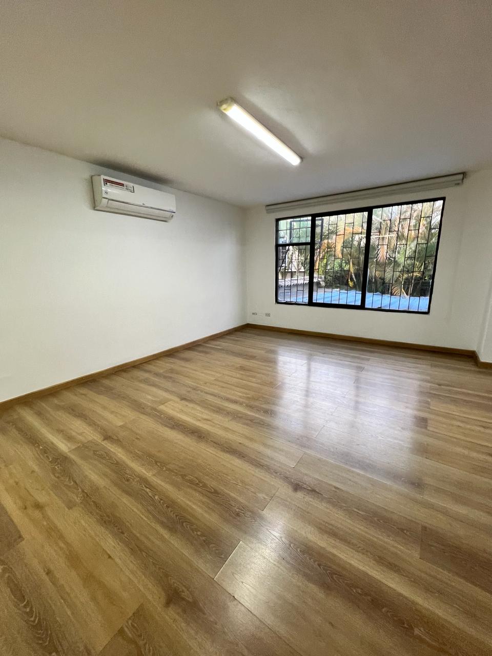 Casa de 11 alcobas en venta en Santa Monica, Cali, 363 m² · foto 11 de 19