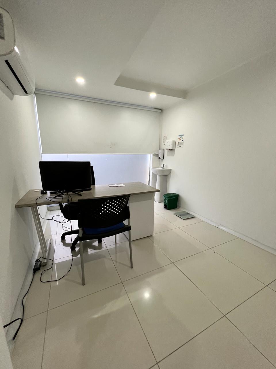 Casa de 11 alcobas en venta en Santa Monica, Cali, 363 m² · foto 3 de 19