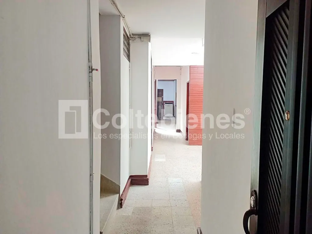 Casa de 7 alcobas en venta en Villa Nueva, Medellín, 238 m² · foto 5 de 24