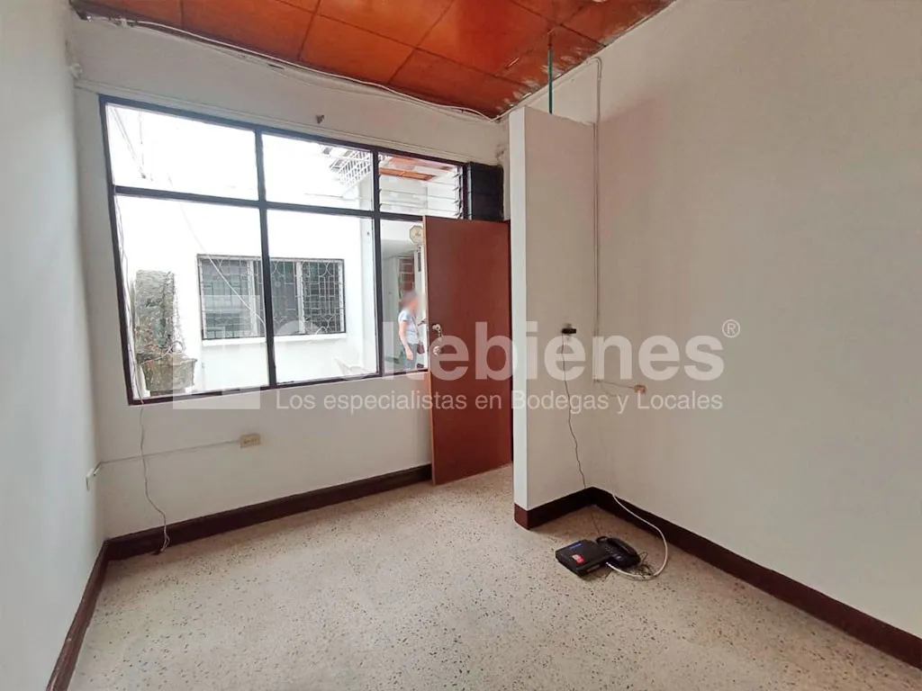 Casa de 7 alcobas en venta en Villa Nueva, Medellín, 238 m² · foto 10 de 24