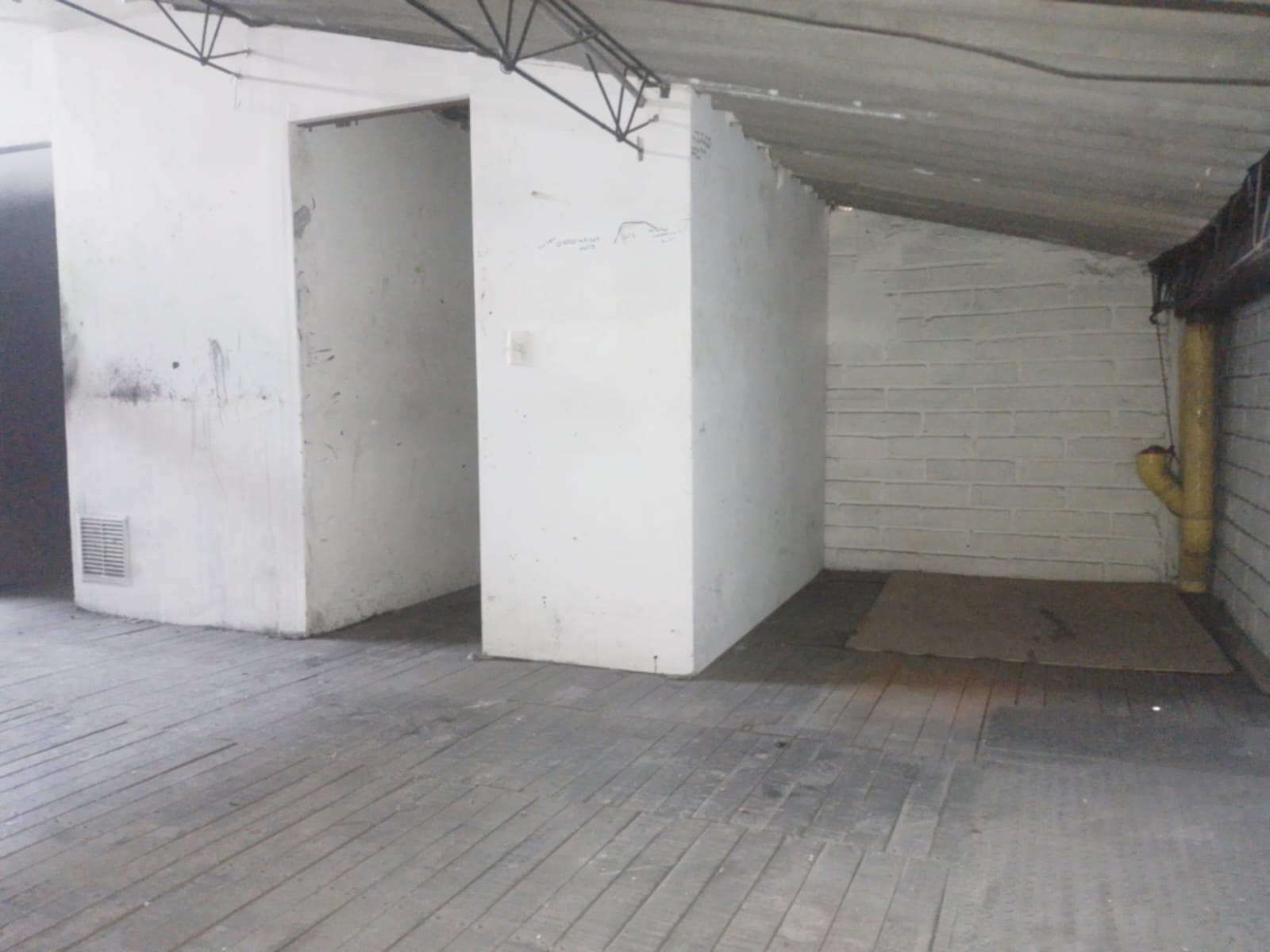 Bodega en arriendo en Centro Administrativo, Medellín, 240 m² · foto 6 de 18