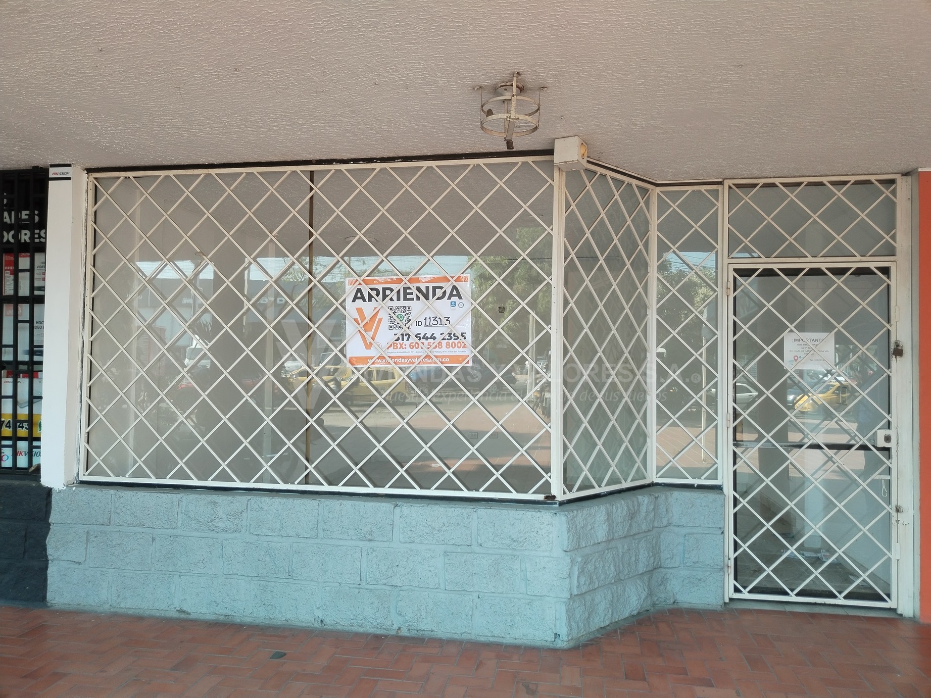 Local en arriendo en Prados Del Norte, Cúcuta, 10 m² · foto 2 de 2
