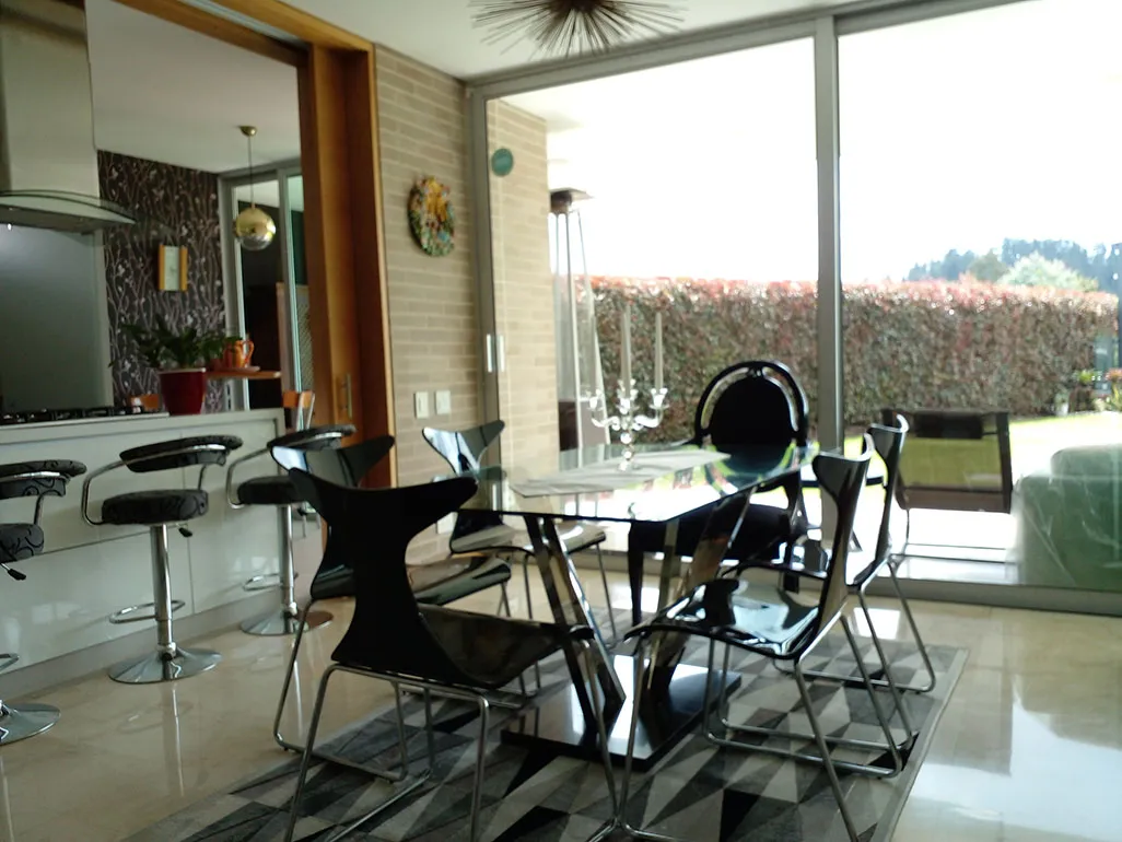 Casa de 3 alcobas en venta en Altos Del Poblado, Medellín, 260 m² · foto 4 de 20