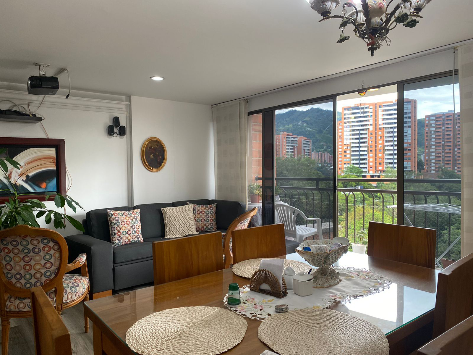 Apartamento de 3 alcobas en venta en Escobero, Envigado, 124 m² · foto 3 de 18