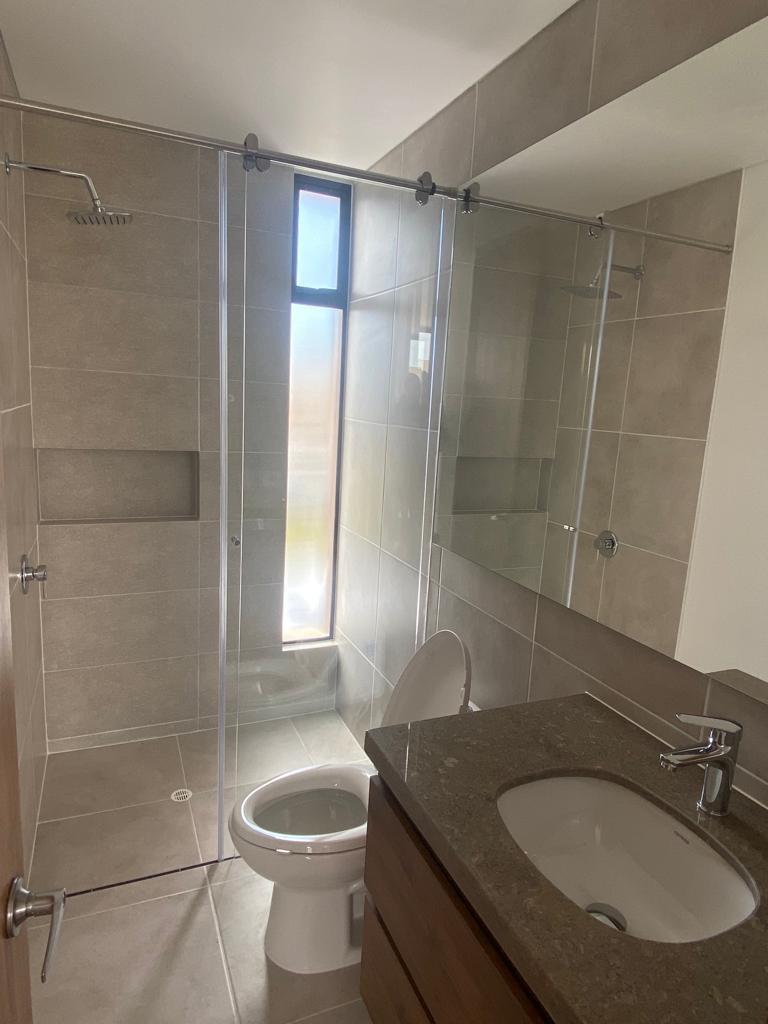 Casa de 3 alcobas en arriendo en Samaria, Chía, 300 m² · foto 10 de 17