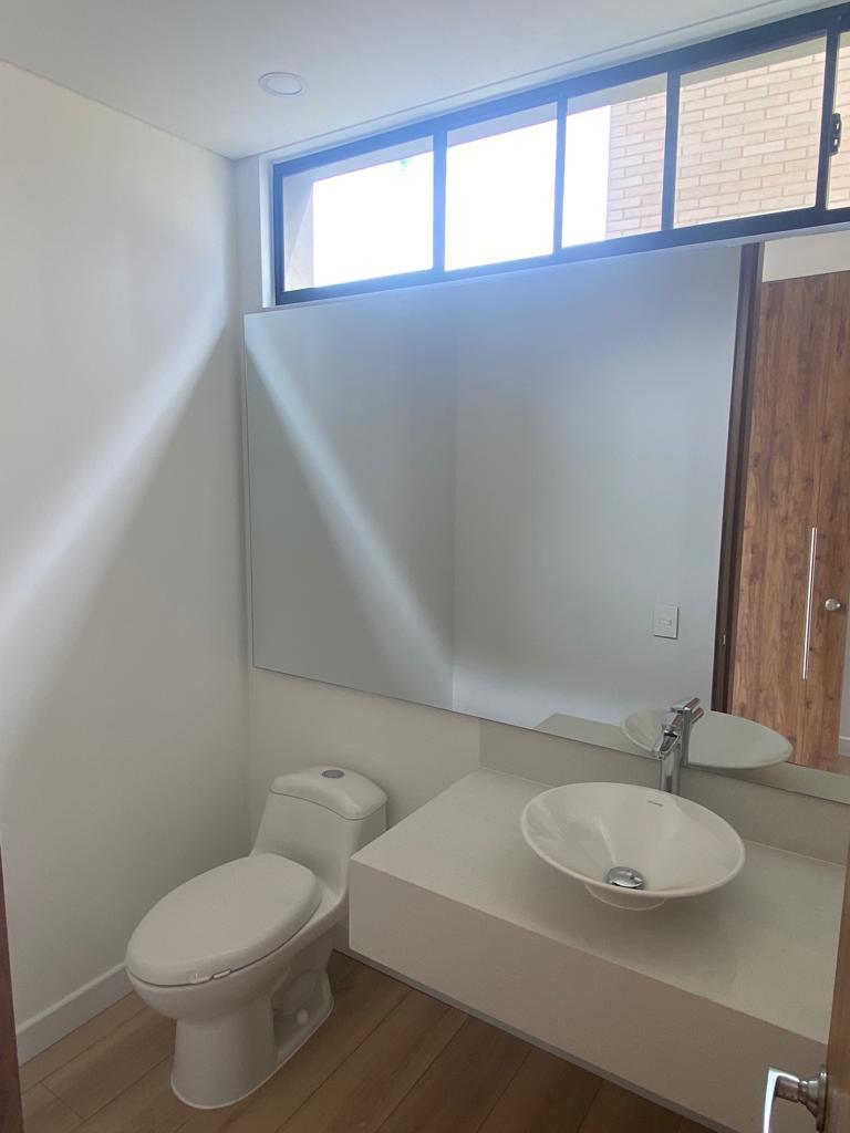 Casa de 3 alcobas en arriendo en Samaria, Chía, 300 m² · foto 17 de 17