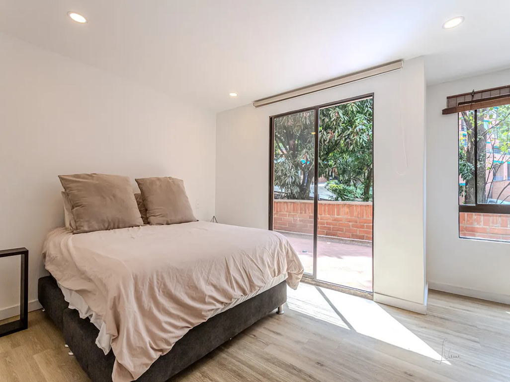 Apartamento de 2 alcobas en arriendo en El Tesoro, Medellín, 185 m² · foto 5 de 16