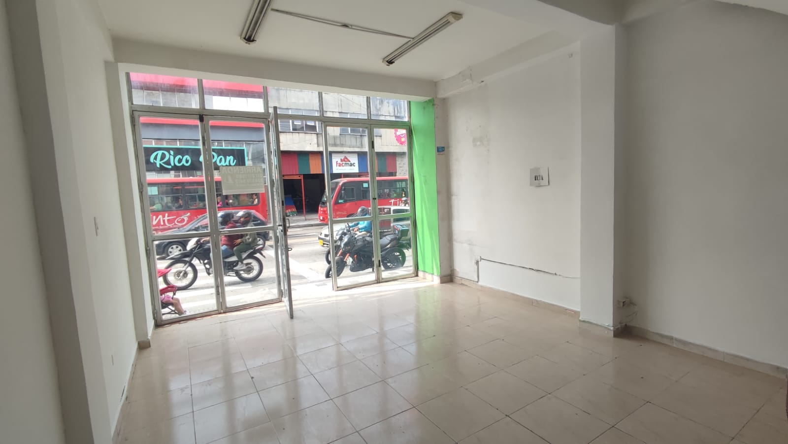 Local en arriendo en Centro, Armenia, 60 m² · foto 4 de 12