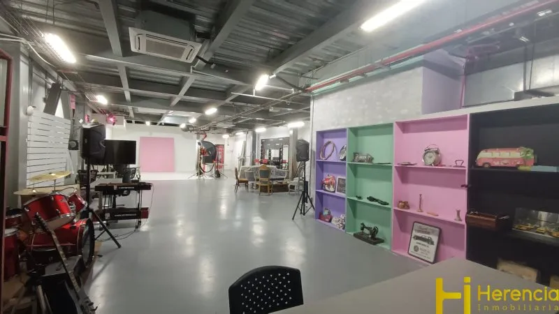 Bodega en arriendo en Conquistadores, Medellín, 1975 m² · foto 13 de 24