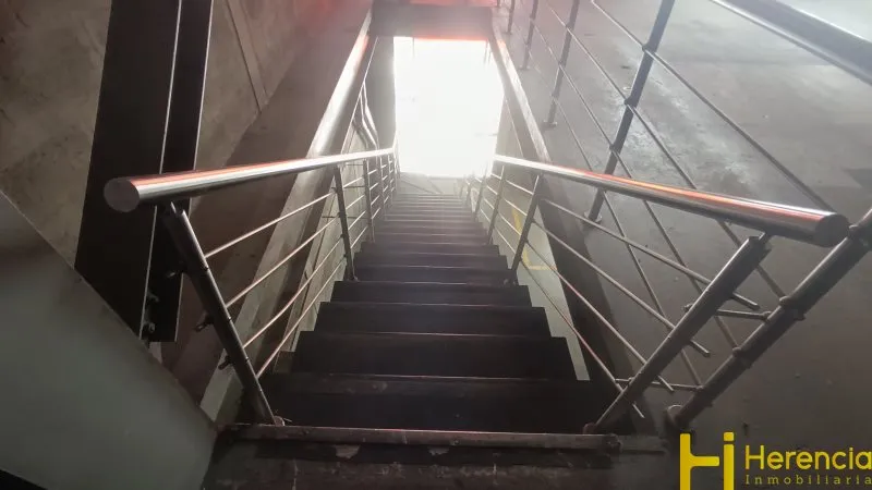 Bodega en arriendo en Conquistadores, Medellín, 1975 m² · foto 24 de 24