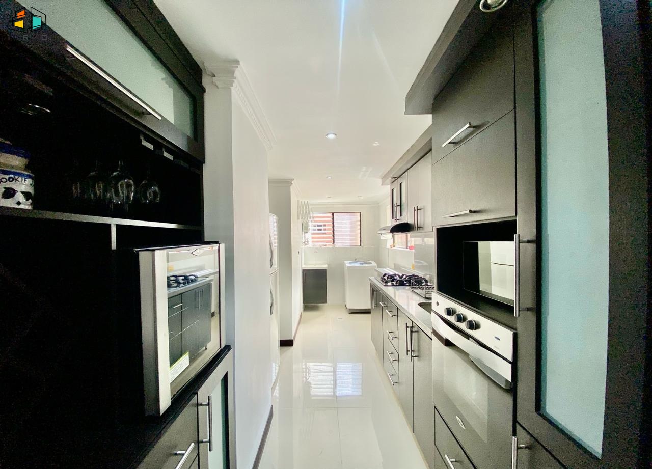 Apartamento de 2 alcobas en arriendo en Conquistadores, Medellín, 105 m² · foto 15 de 18