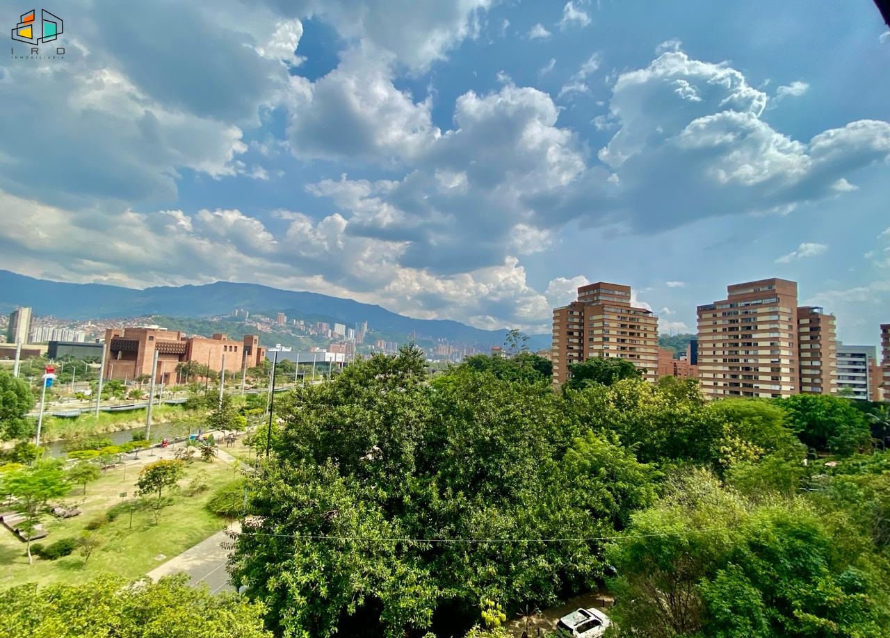 Apartamento de 2 alcobas en arriendo en Conquistadores, Medellín, 105 m² · foto 17 de 18