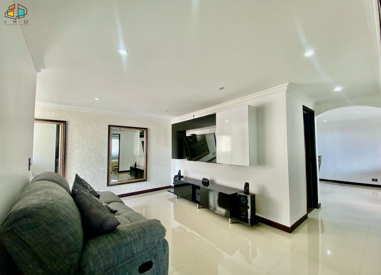 Apartamento de 2 alcobas en arriendo en Conquistadores, Medellín, 105 m² · foto 4 de 18