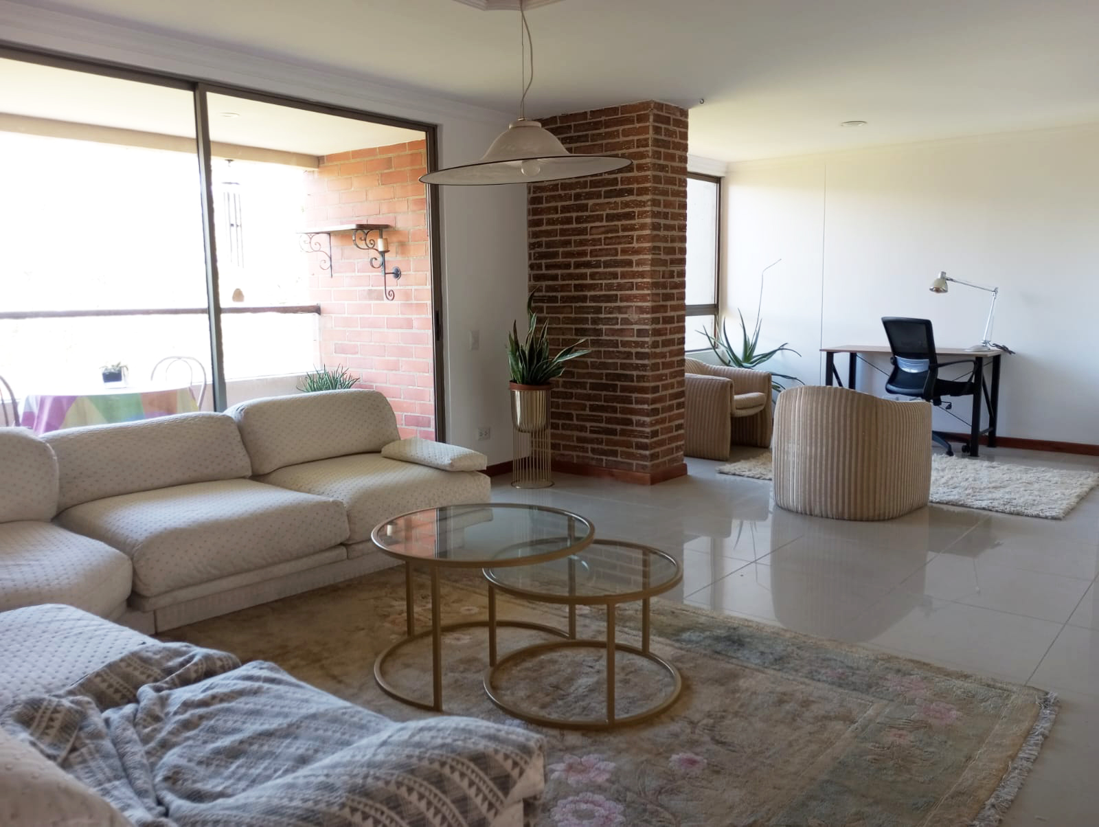Apartamento en arriendo en Los Balsos No.2, Medellín · foto 2 de 18