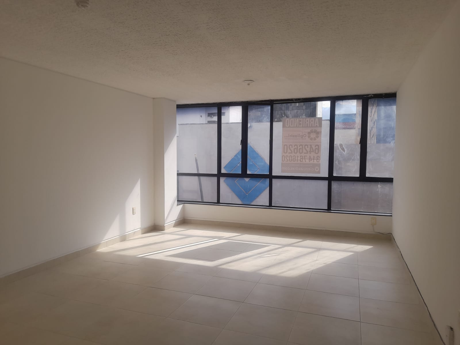 Oficina en arriendo en Centro, Bucaramanga, 25 m² · foto 4 de 8