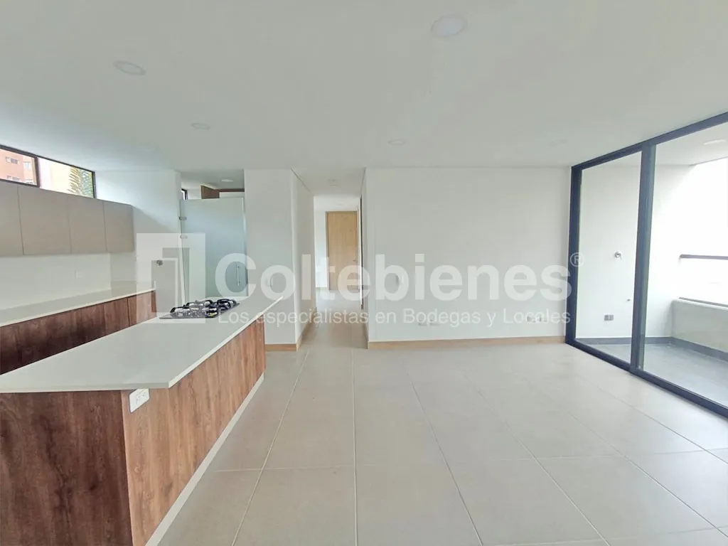 Apartamento en arriendo en El Poblado, Medellín · foto 3 de 24