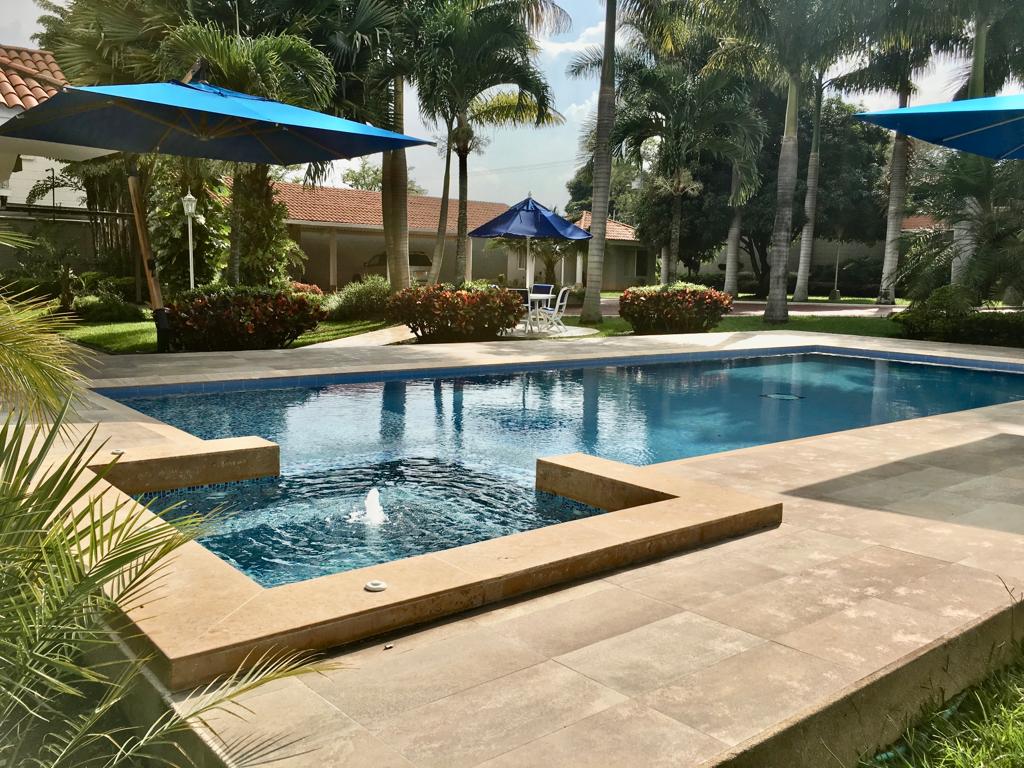 Casa de 4 alcobas en venta en Pance, Cali, 500 m² · foto 2 de 9
