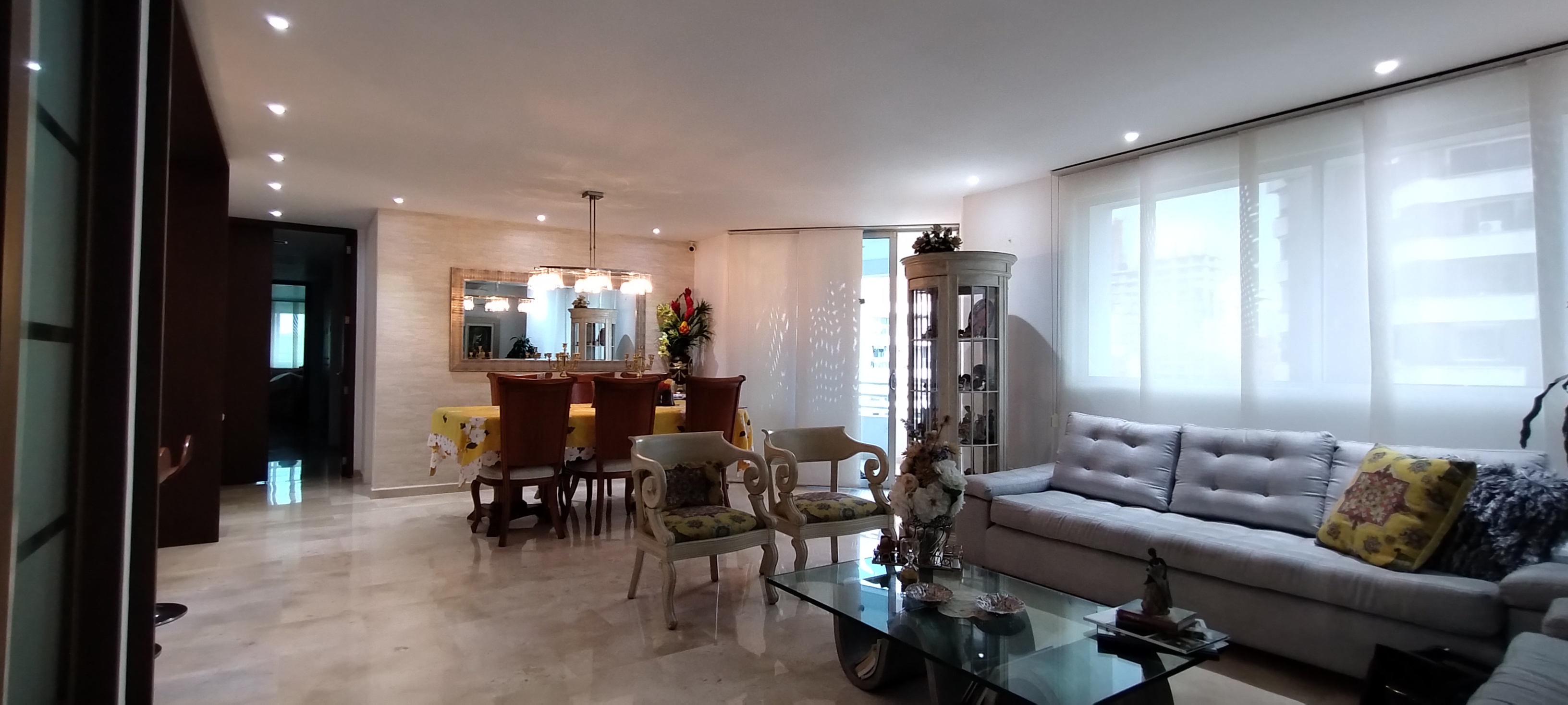 Apartamento de 3 alcobas en venta en Altos Del Prado, Barranquilla, 180 m² · foto 3 de 14