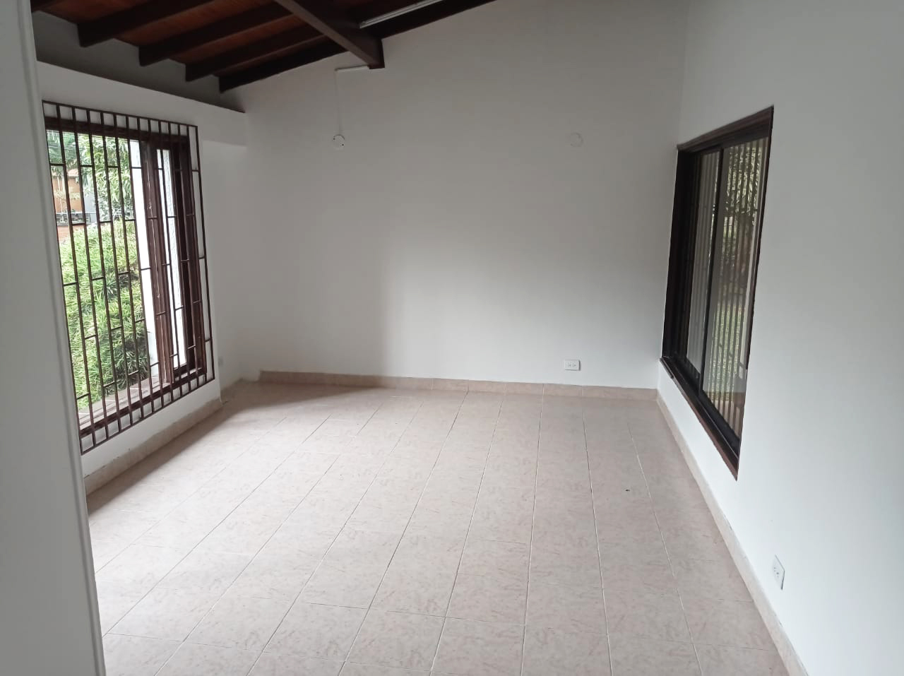 Oficina en arriendo en Lalinde, Medellín, 653 m² · foto 7 de 16