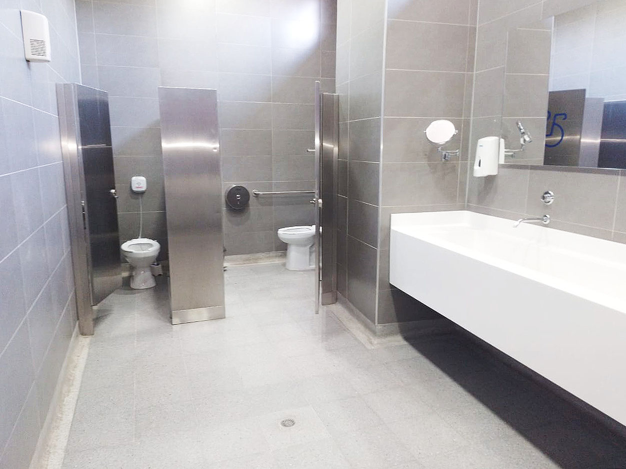 Local en arriendo en Cristo Rey, Medellín, 300 m² · foto 10 de 11