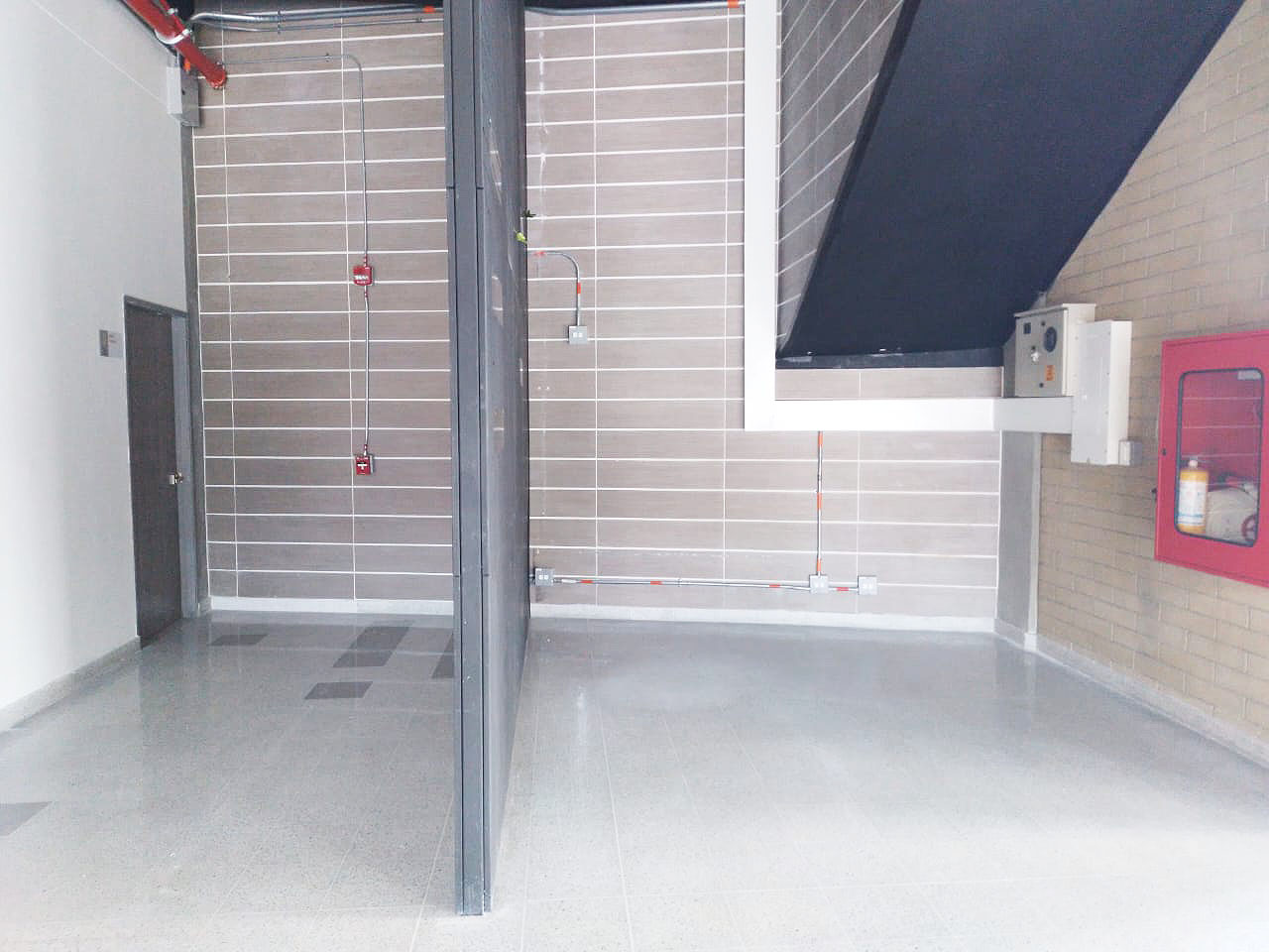 Local en arriendo en Cristo Rey, Medellín, 300 m² · foto 6 de 11