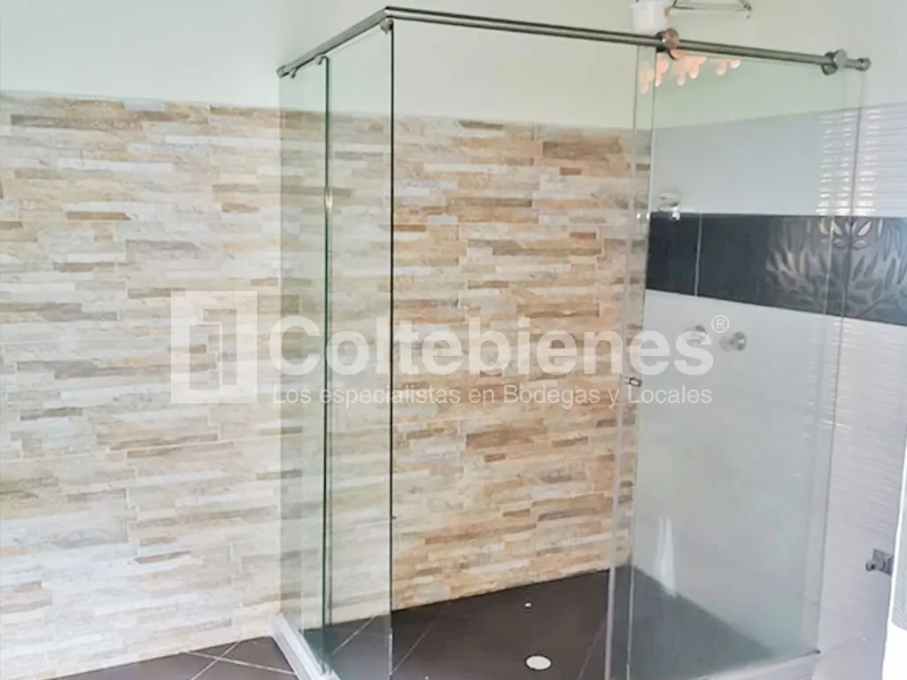 Casa de 4 alcobas en venta en Santa Elenea Sector Central, Guarne, 731 m² · foto 13 de 24