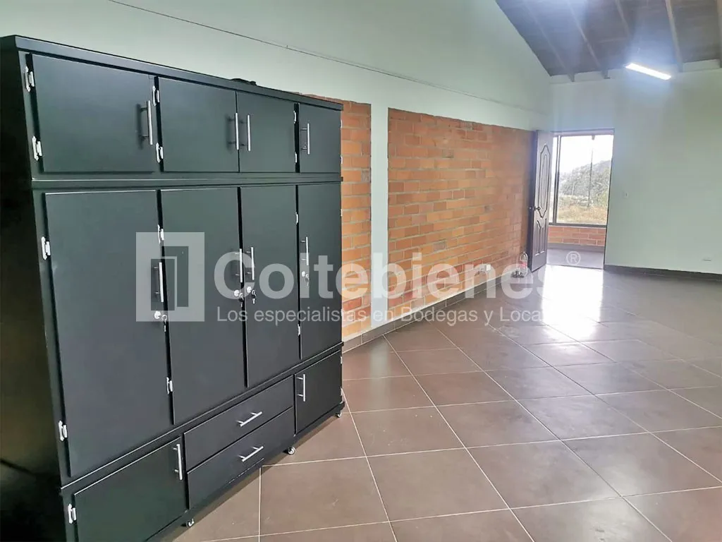 Casa de 4 alcobas en venta en Santa Elenea Sector Central, Guarne, 731 m² · foto 14 de 24