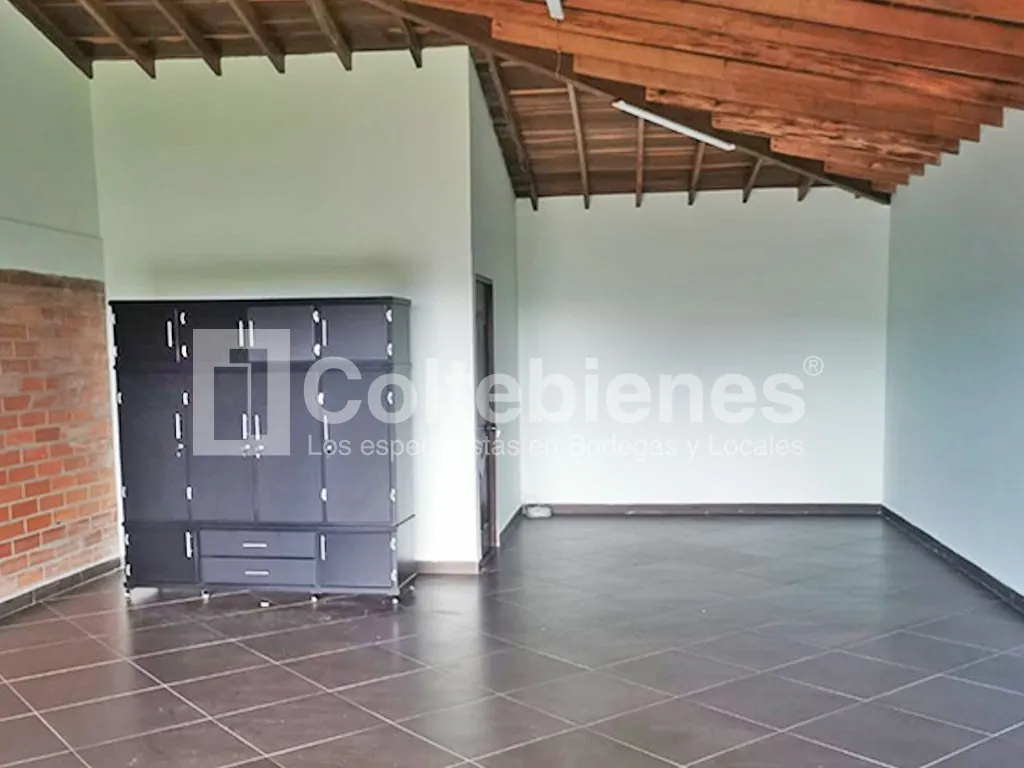 Casa de 4 alcobas en venta en Santa Elenea Sector Central, Guarne, 731 m² · foto 15 de 24