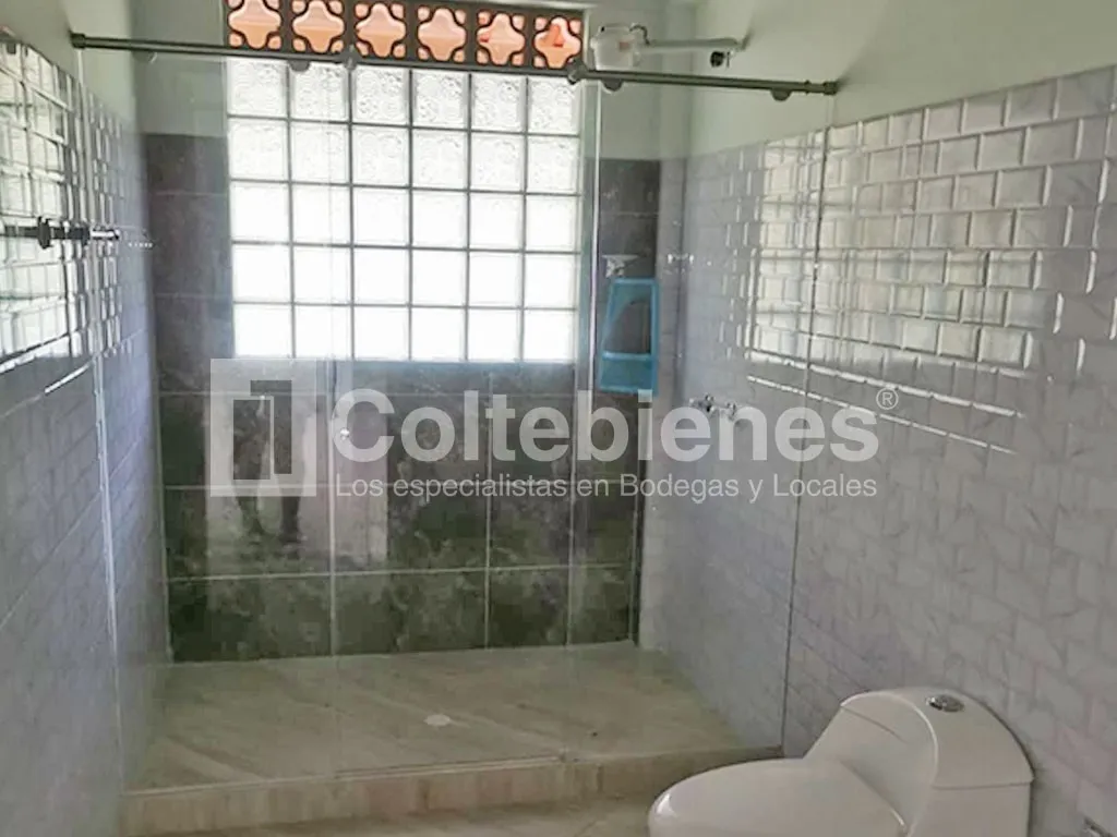 Casa de 4 alcobas en venta en Santa Elenea Sector Central, Guarne, 731 m² · foto 21 de 24