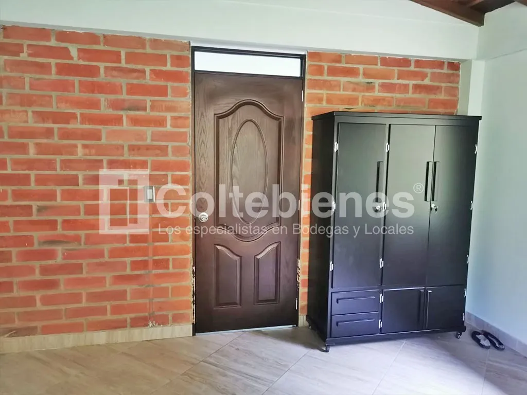 Casa de 4 alcobas en venta en Santa Elenea Sector Central, Guarne, 731 m² · foto 23 de 24