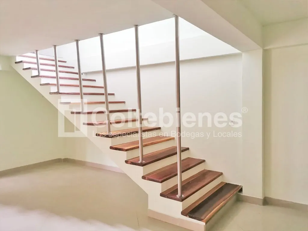 Casa de 4 alcobas en venta en Santa Elenea Sector Central, Guarne, 731 m² · foto 10 de 24
