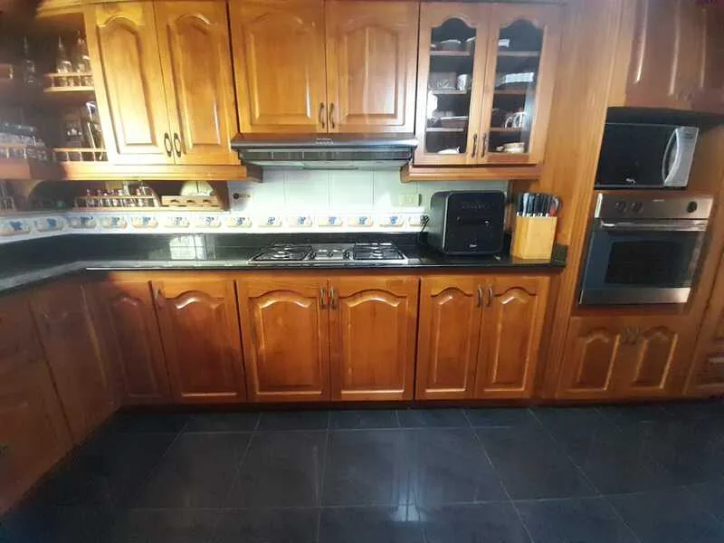Casa de 4 alcobas en venta en El Poblado, Medellín, 500 m² · foto 4 de 11