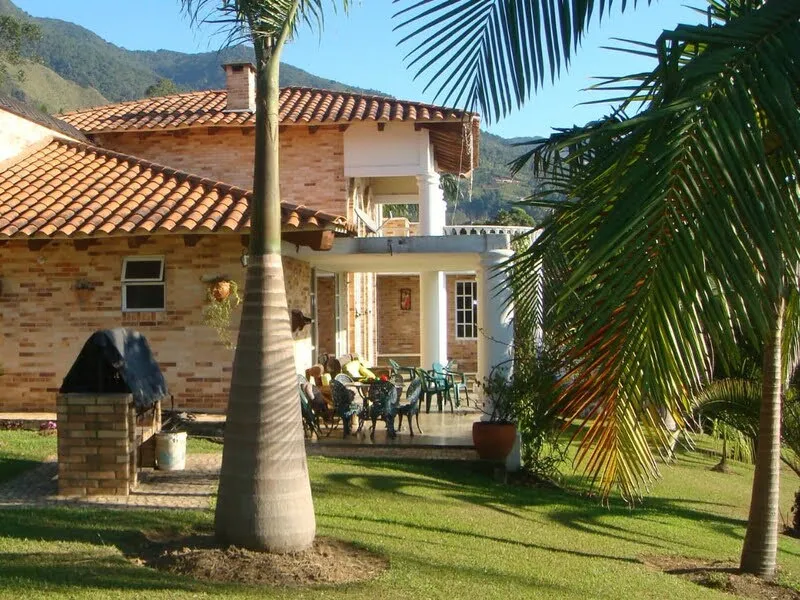 Casa de 4 alcobas en venta en El Poblado, Medellín, 500 m² · foto 6 de 11