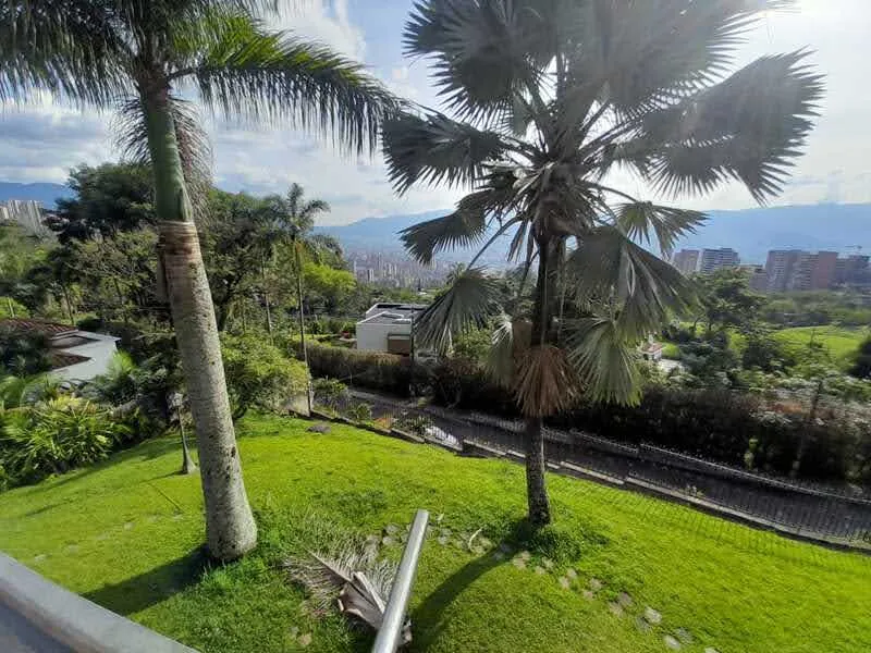 Casa de 4 alcobas en venta en El Poblado, Medellín, 500 m² · foto 7 de 11